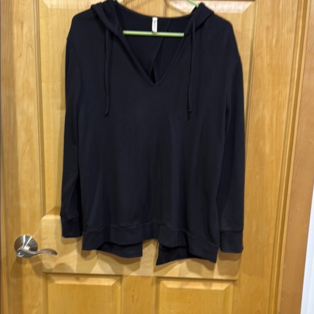 Landon Black Long Sleeve Hoodie top open back size L